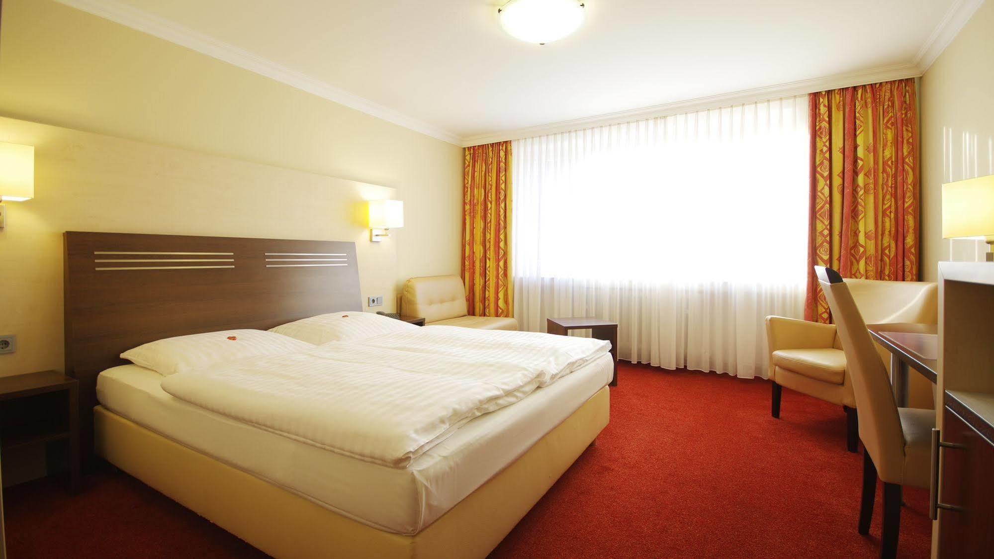 Garten-Hotel Ponick Cologne Exterior photo